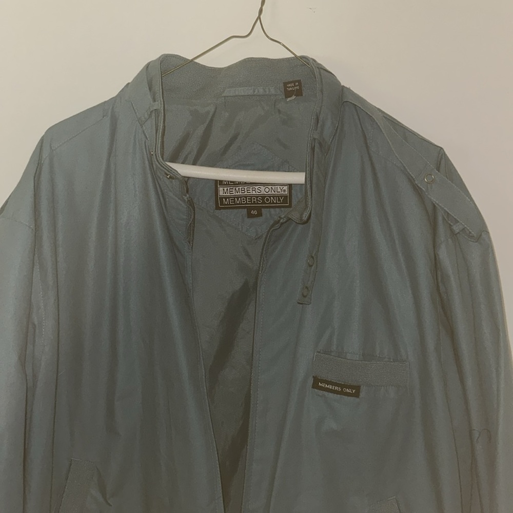 Member’s Only Iconic Racer Jacket - Picture 2 of 3